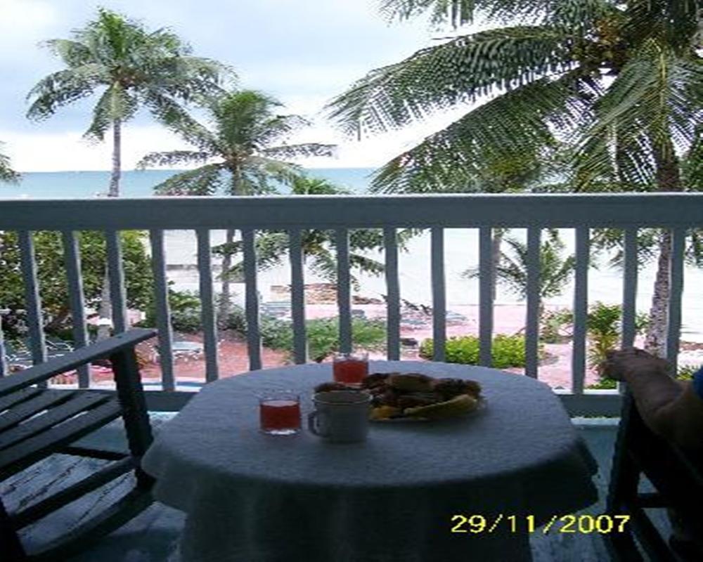 Coconut Beach Resort Key West Extérieur photo